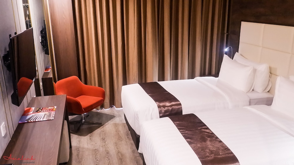 Asialink Hotel by Prasanthi