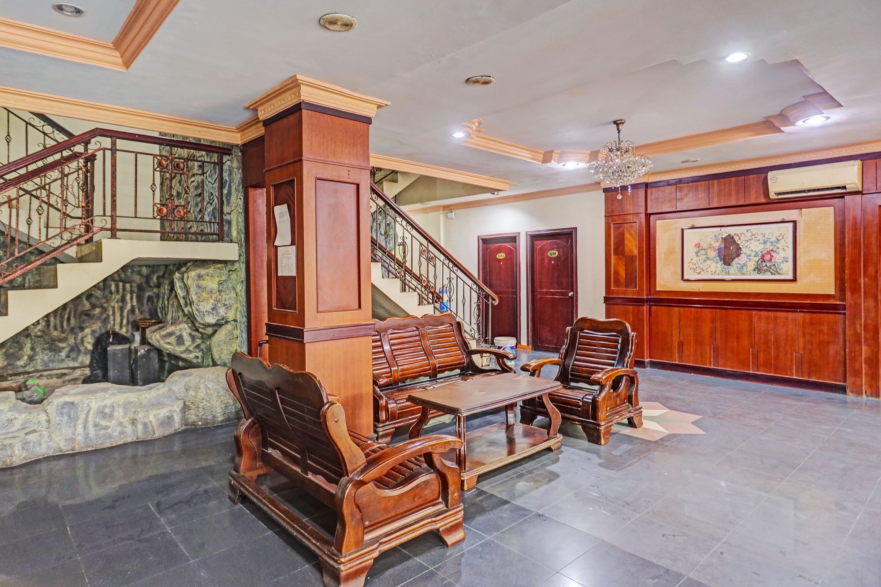 City View Hotel by OYO