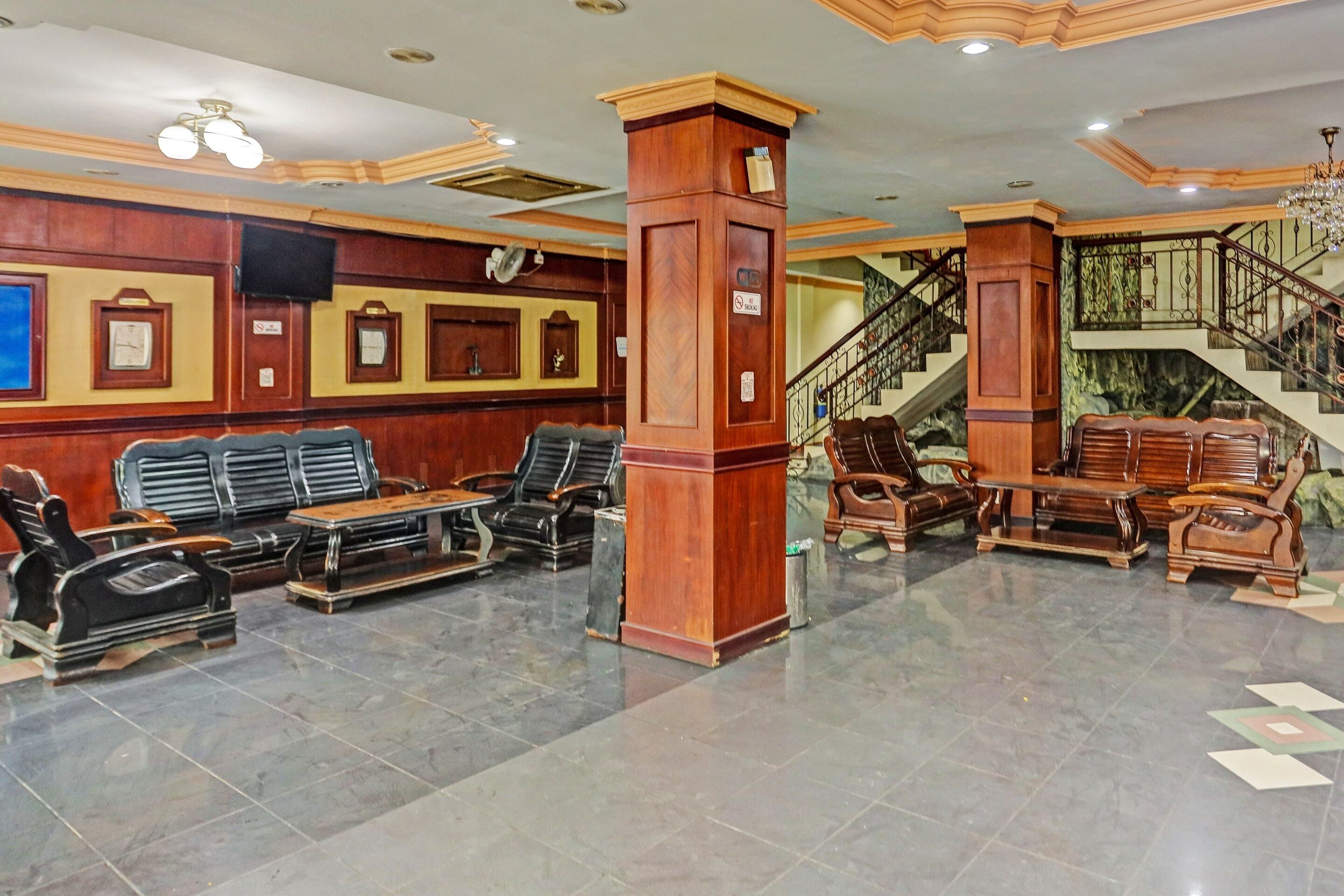 City View Hotel by OYO