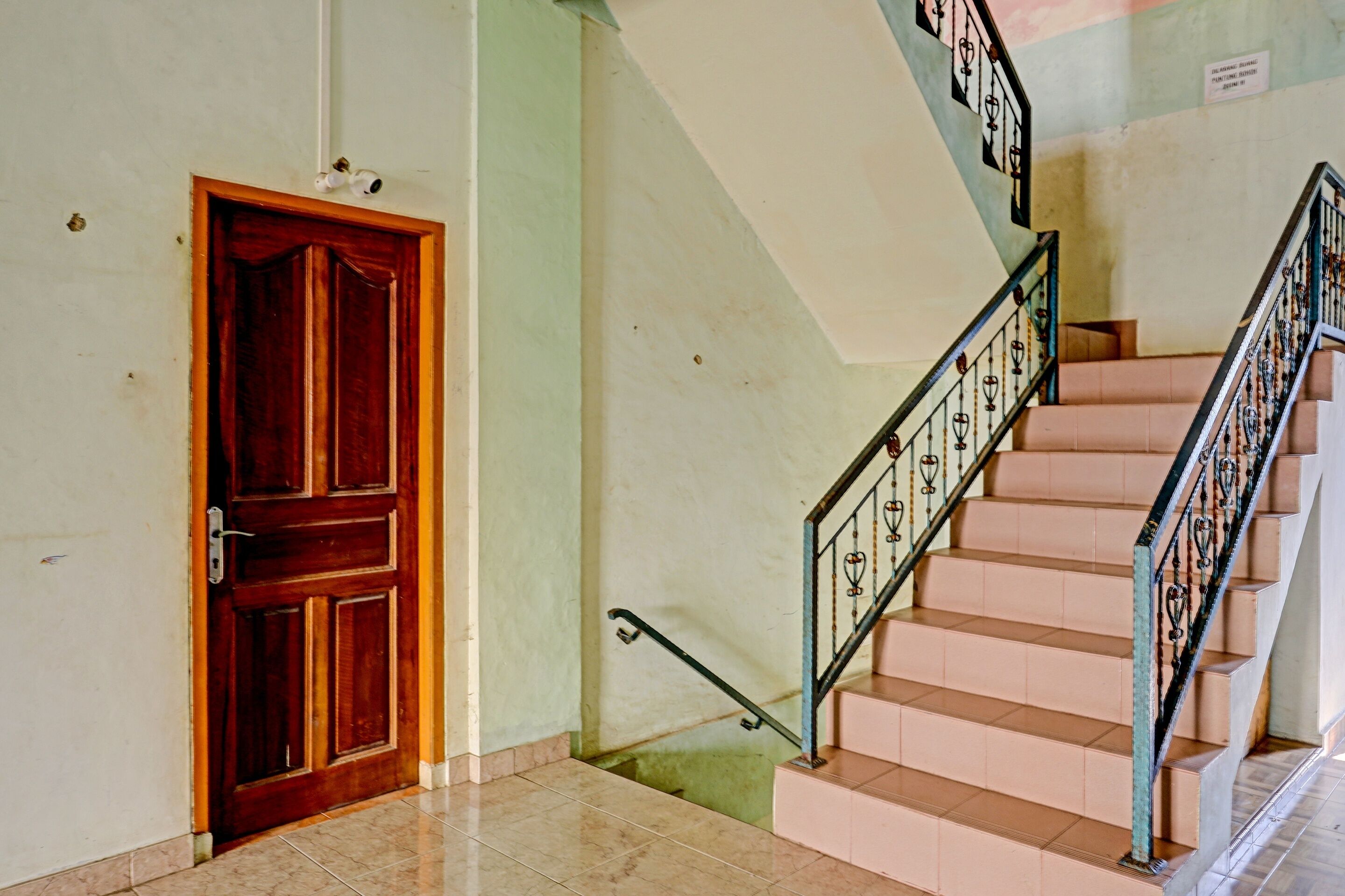 Collection O 91499 John Lebron House