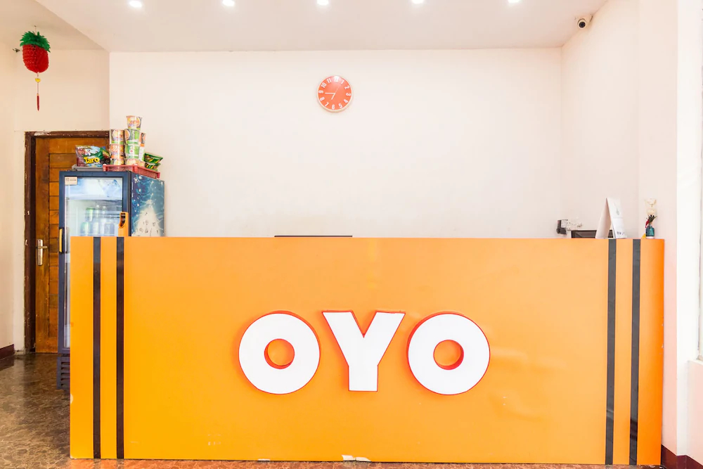 D-one Hotel by OYO Rooms