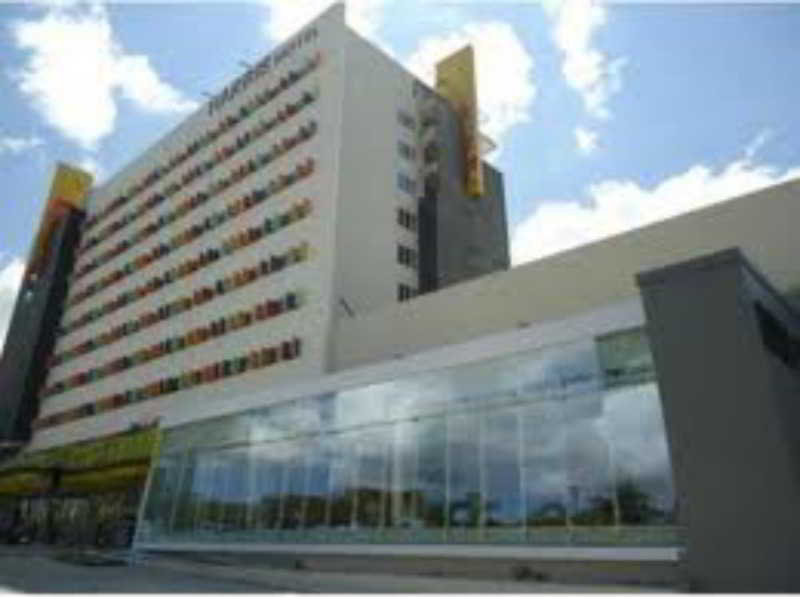 Harris Hotel Batam Center