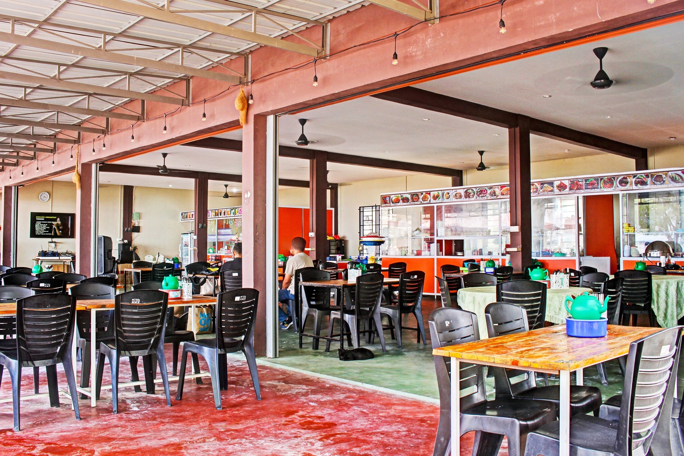 Homestay Daniel 76 by OYO