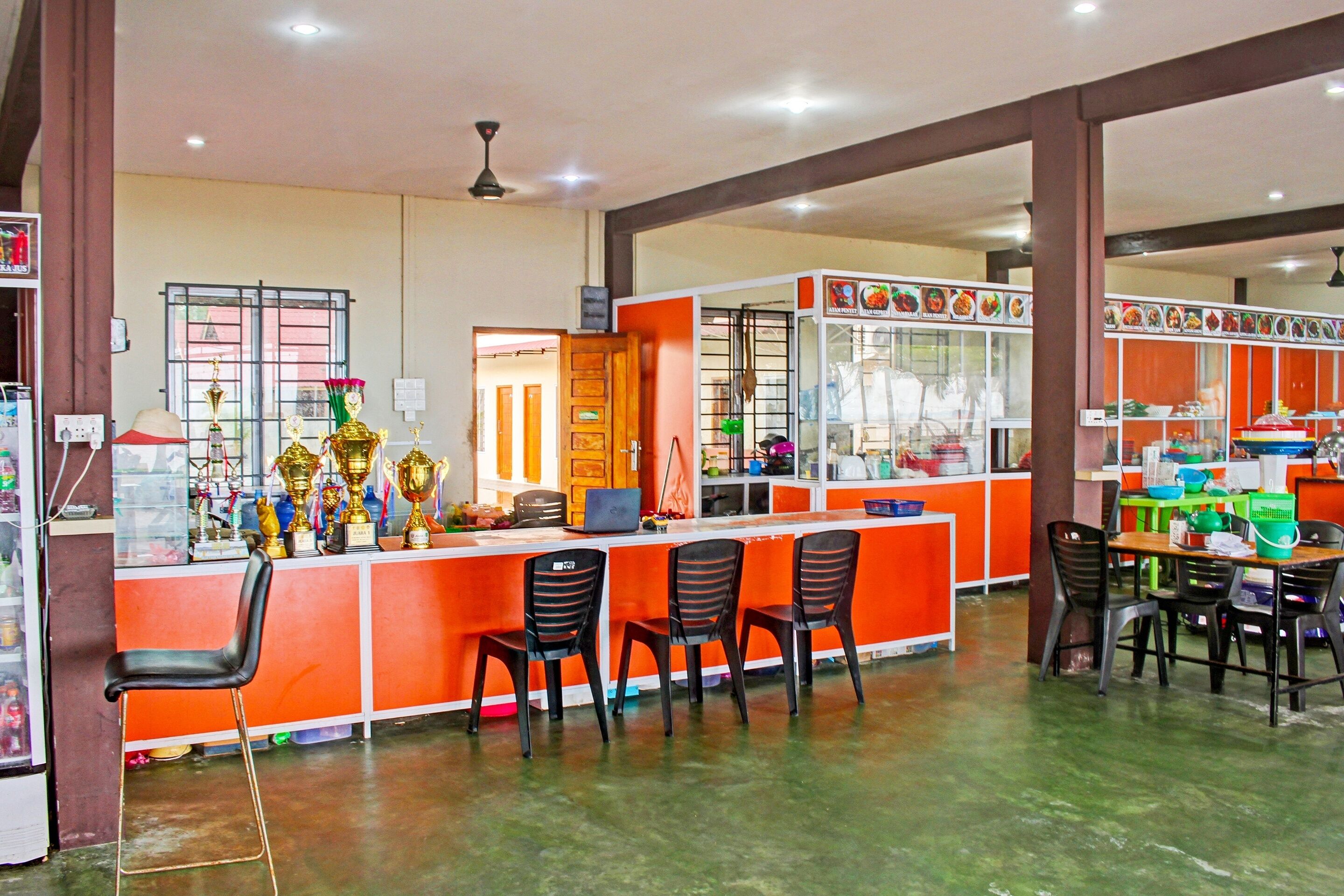 Homestay Daniel 76 by OYO