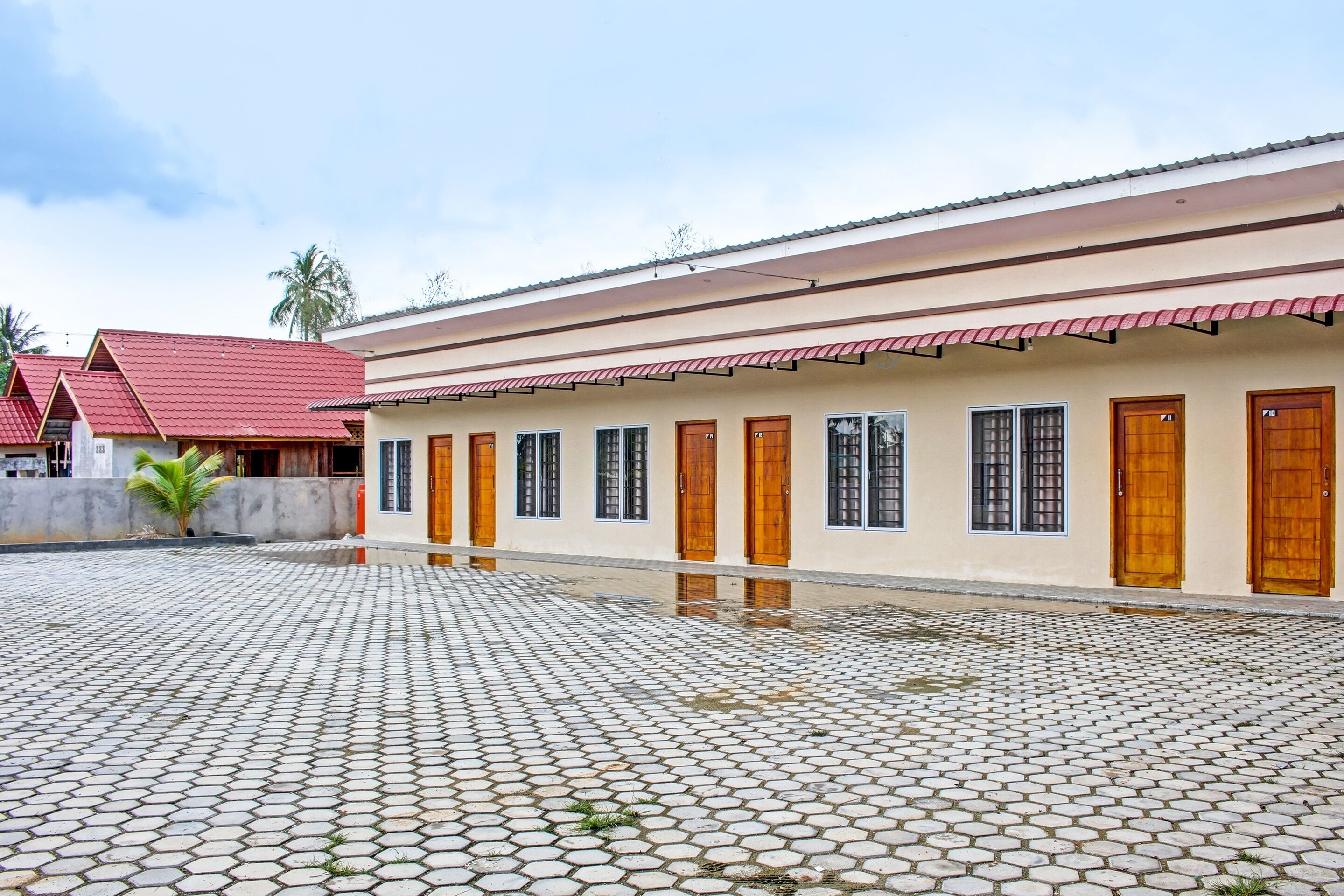 Homestay Daniel 76 by OYO