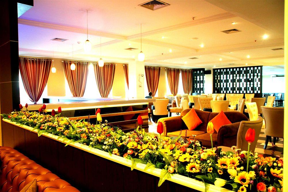 Horison Ultima King's Batam