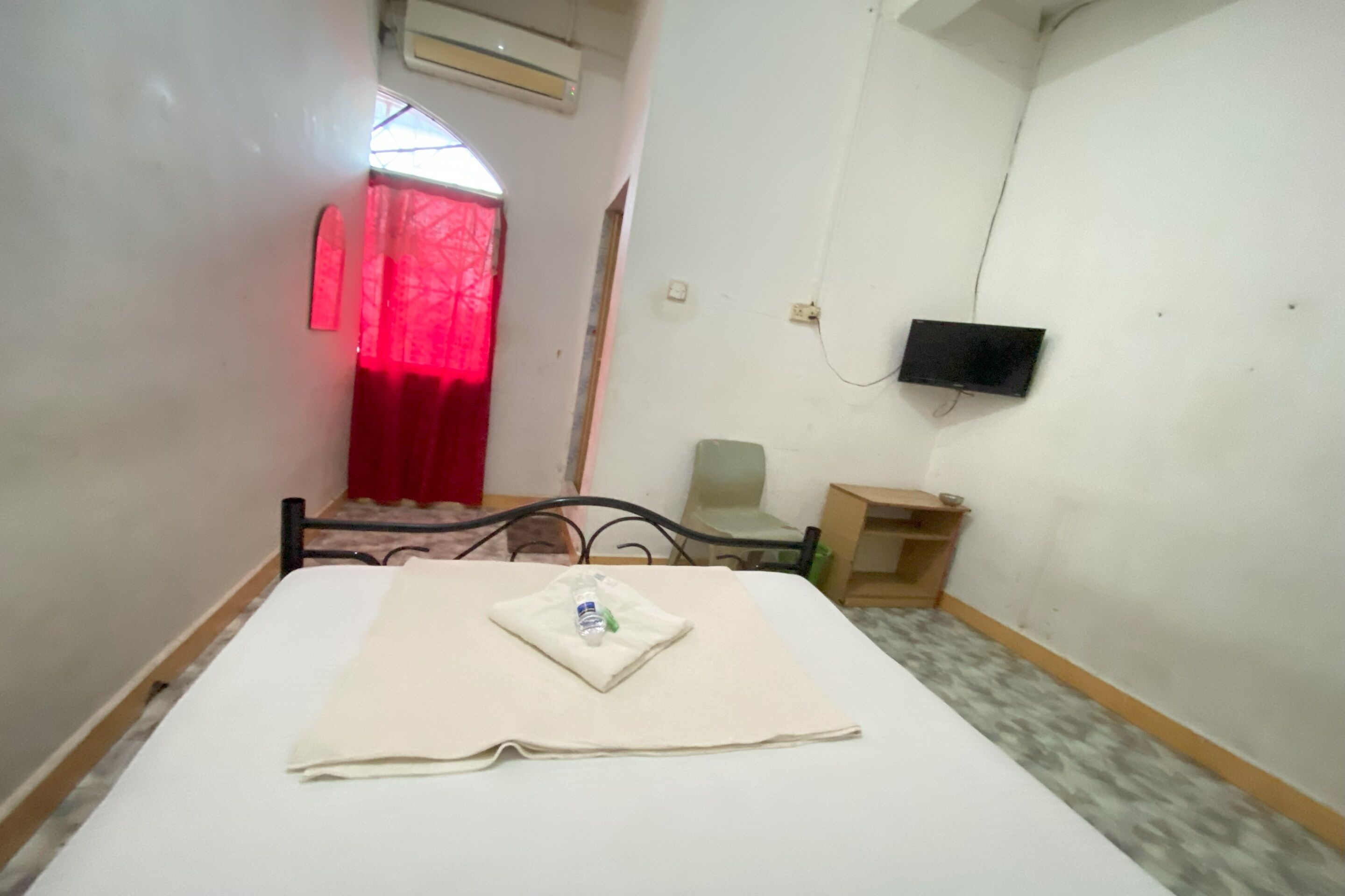 Hotel California 2 by OYO