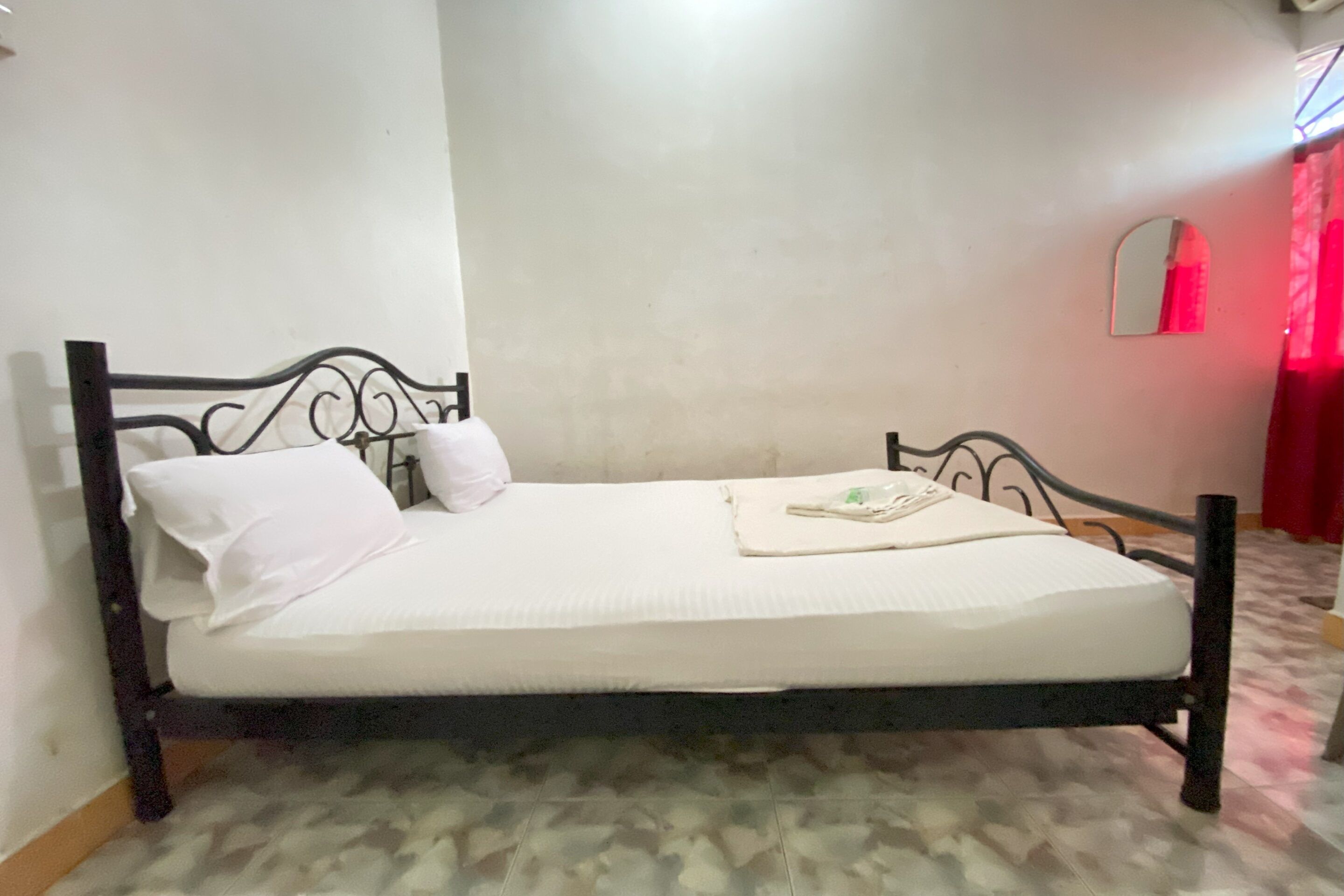 Hotel California 2 by OYO