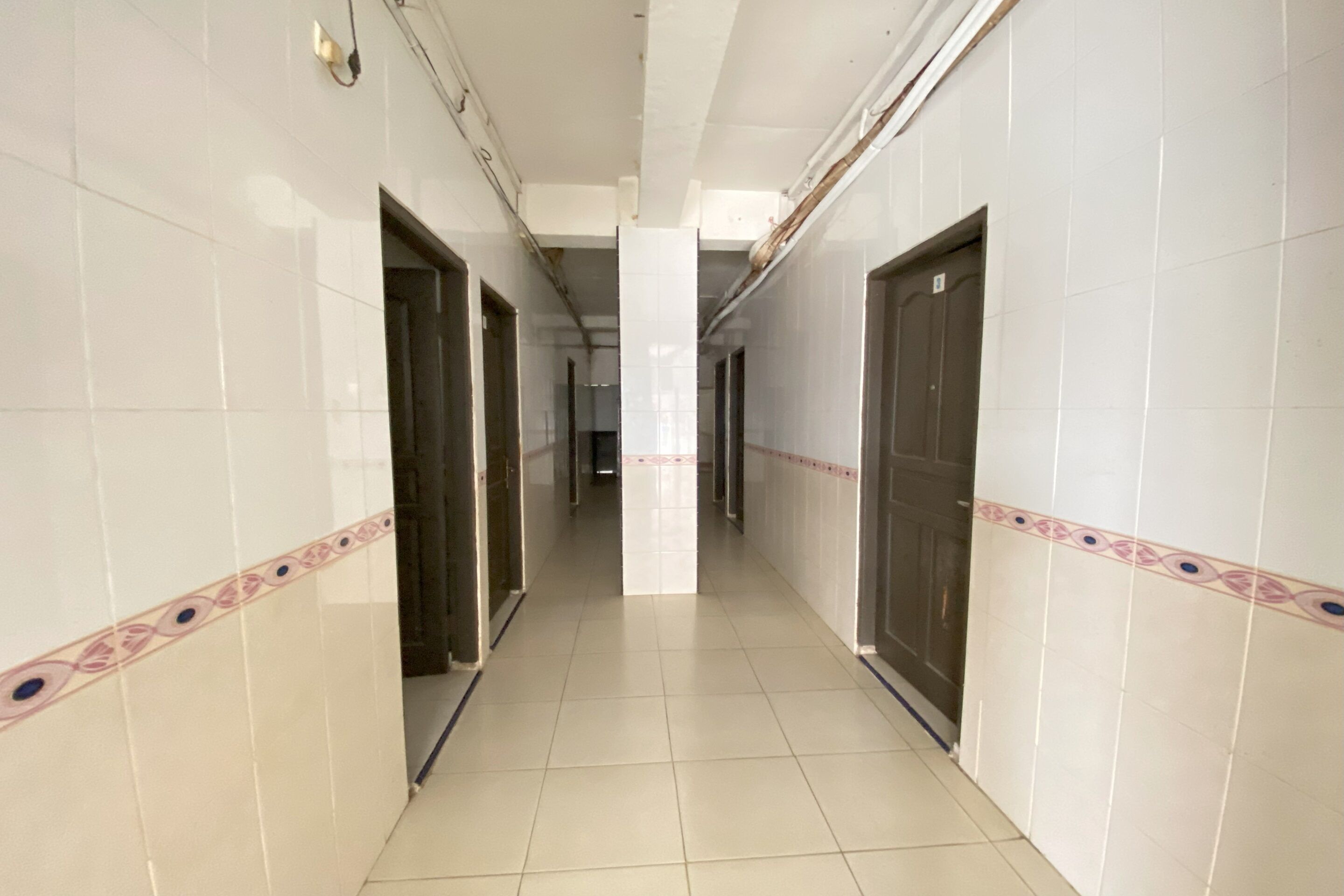 Hotel California 2 by OYO