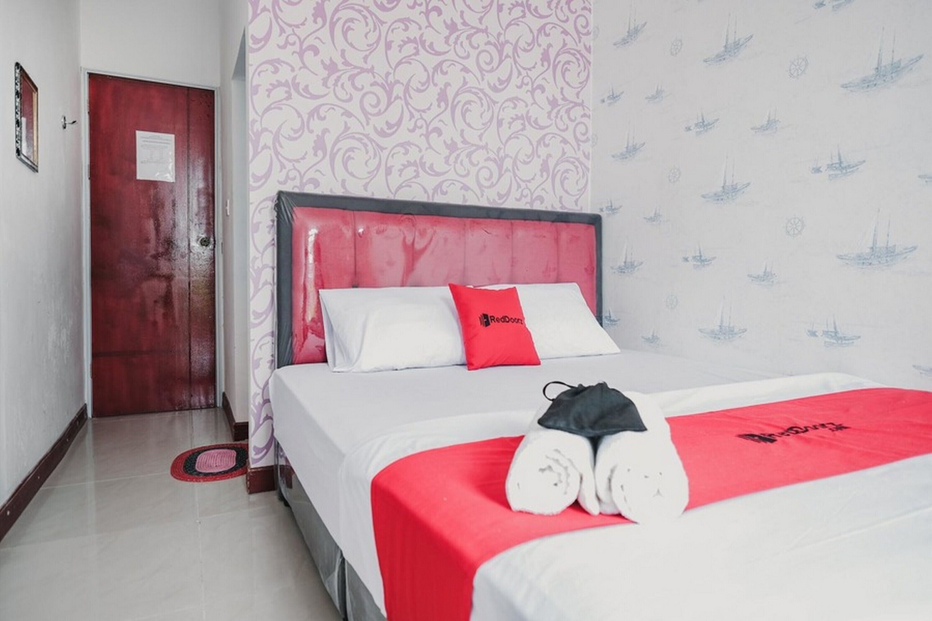 JRP Guesthouse by RedDoorz