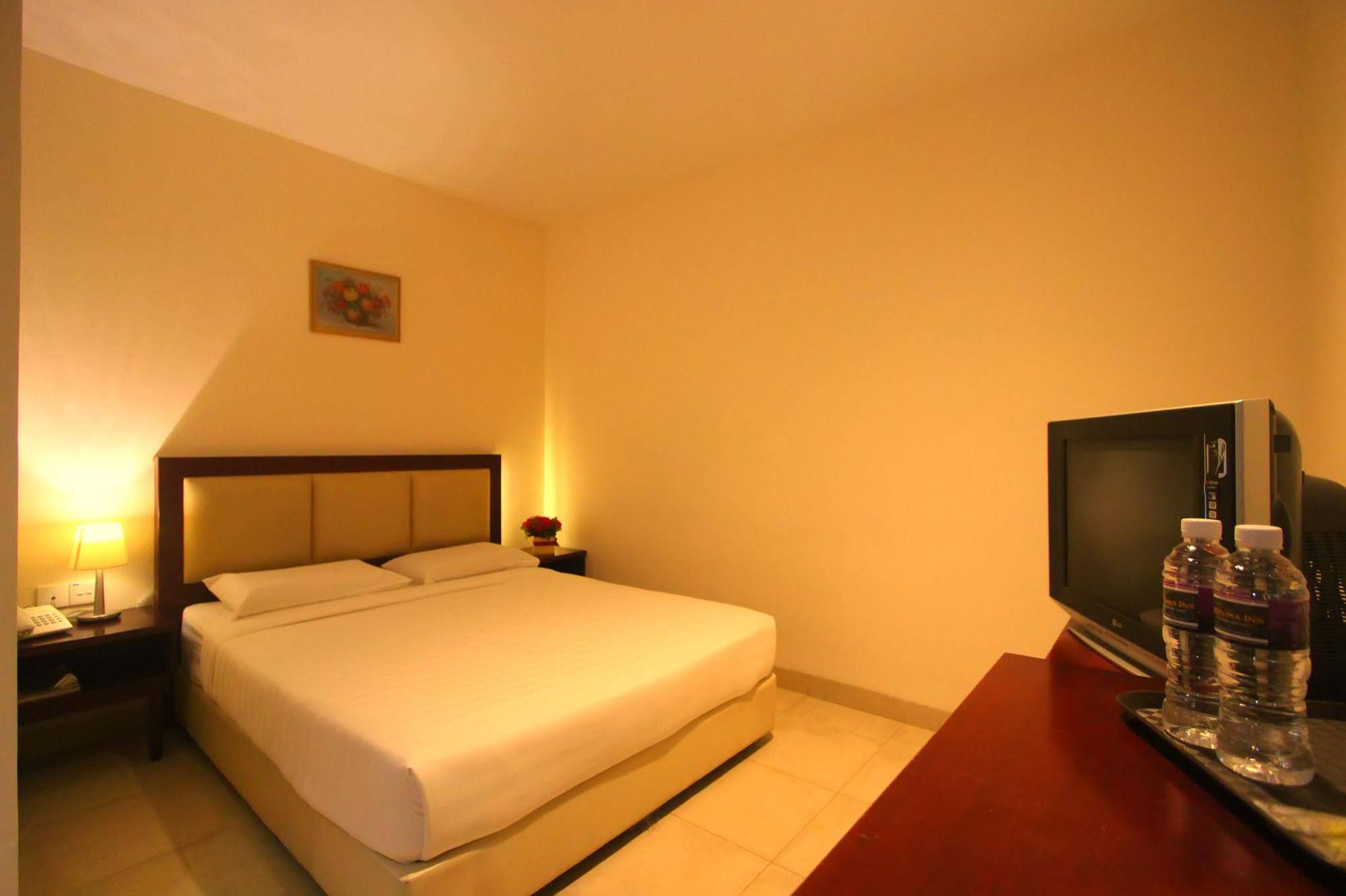 Lovina Inn Nagoya