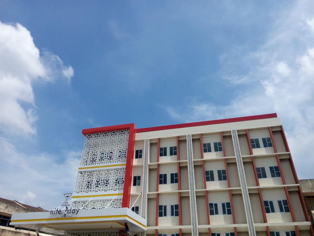 Nite And Day Batam Jodoh Square