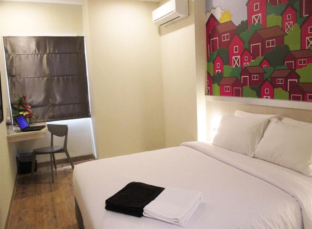 Nite And Day Batam Jodoh Square