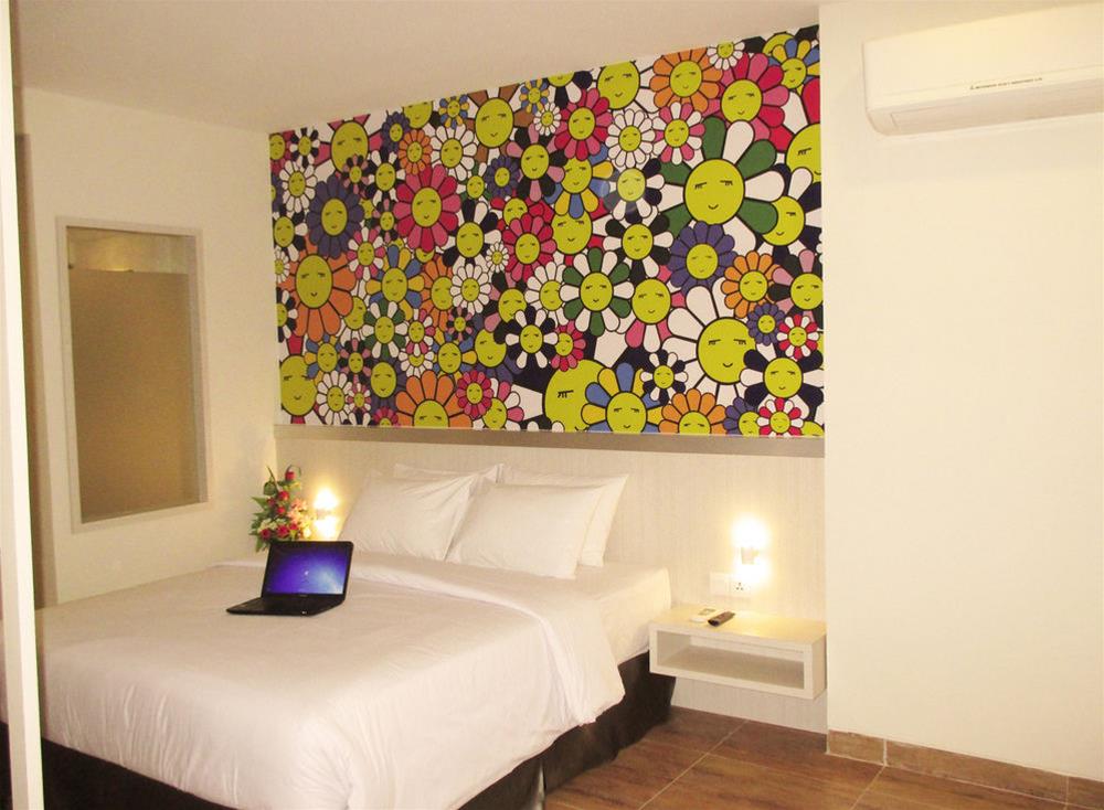 Nite And Day Batam Jodoh Square