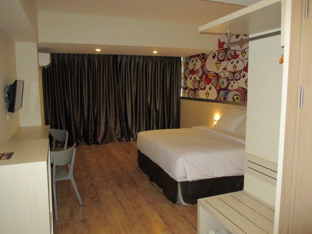 Nite And Day Batam Jodoh Square