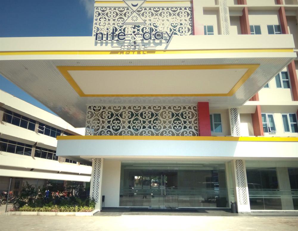 Nite And Day Batam Jodoh Square