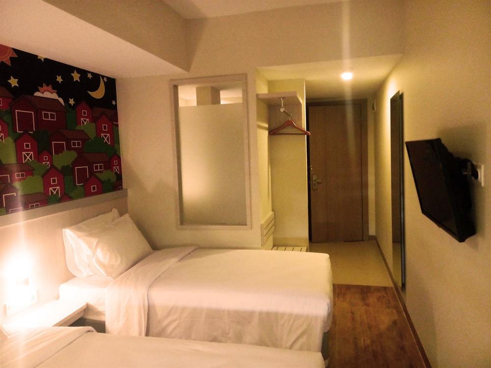 Nite And Day Batam Jodoh Square