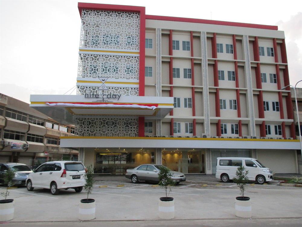 Nite And Day Batam Jodoh Square