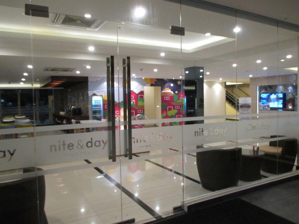 Nite And Day Batam Jodoh Square