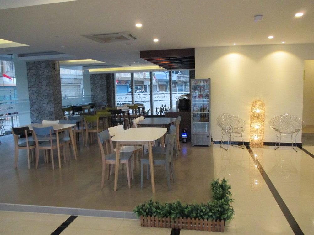 Nite And Day Batam Jodoh Square