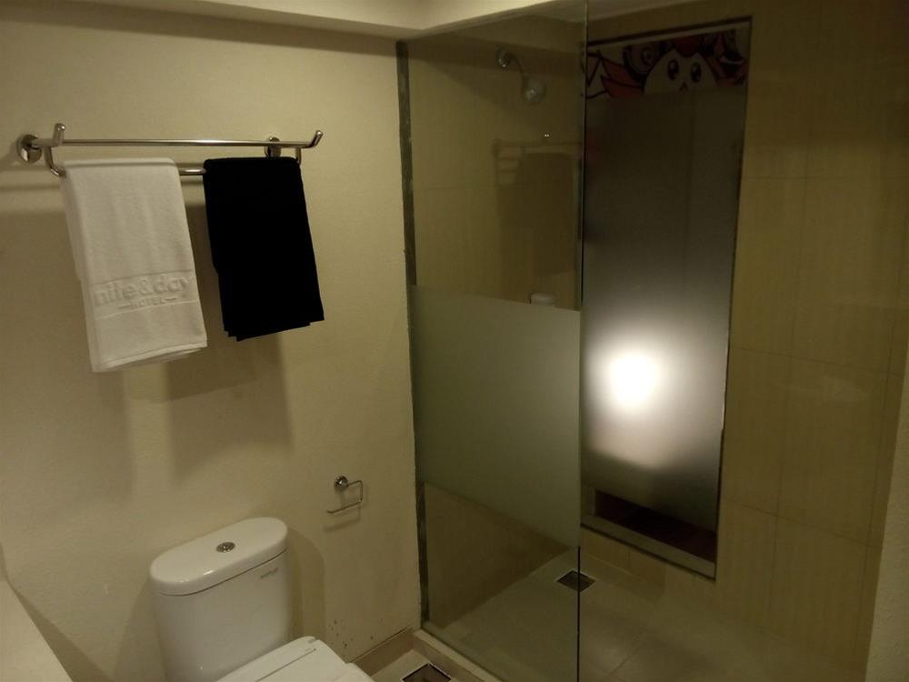 Nite And Day Batam Jodoh Square