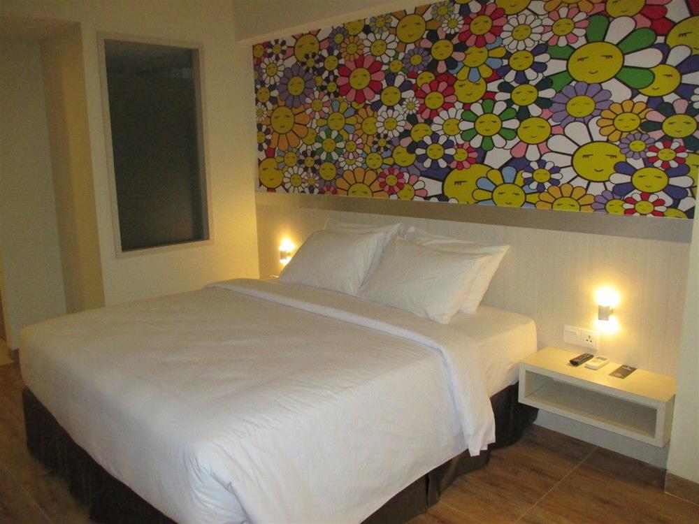 Nite And Day Batam Jodoh Square