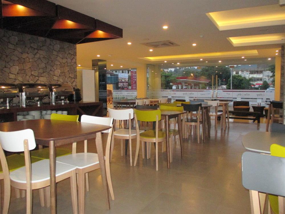 Nite And Day Batam Jodoh Square