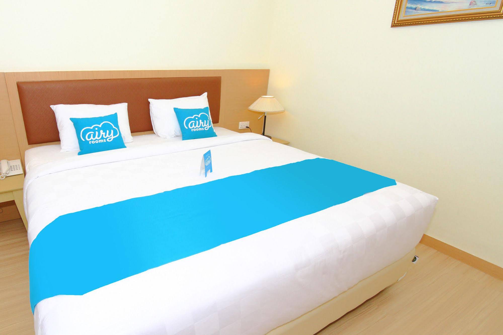 OYO 666 D' Grande Hotel Batam by Airy