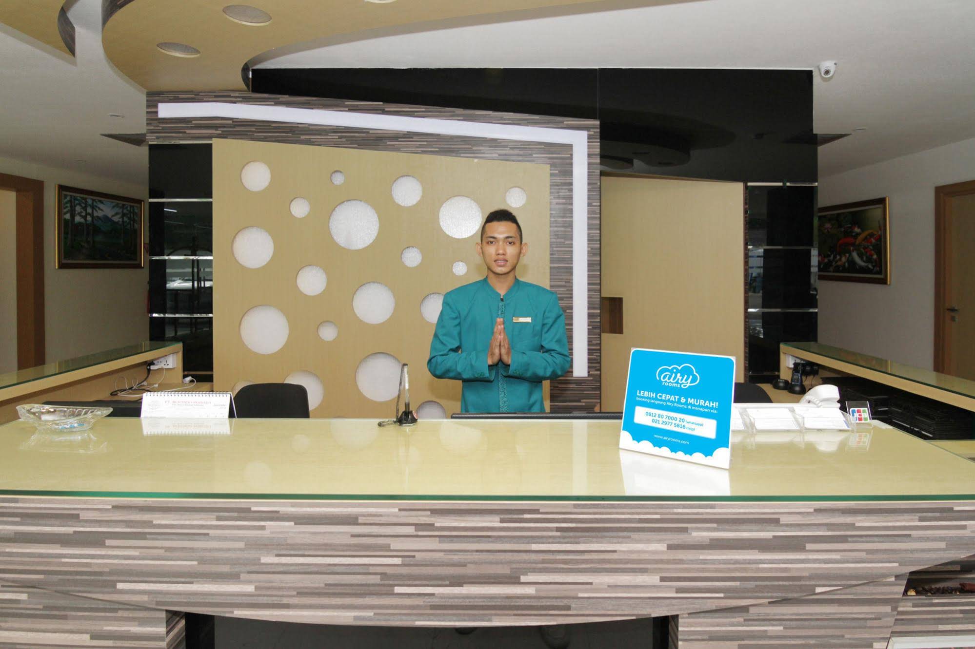 OYO 666 D' Grande Hotel Batam by Airy