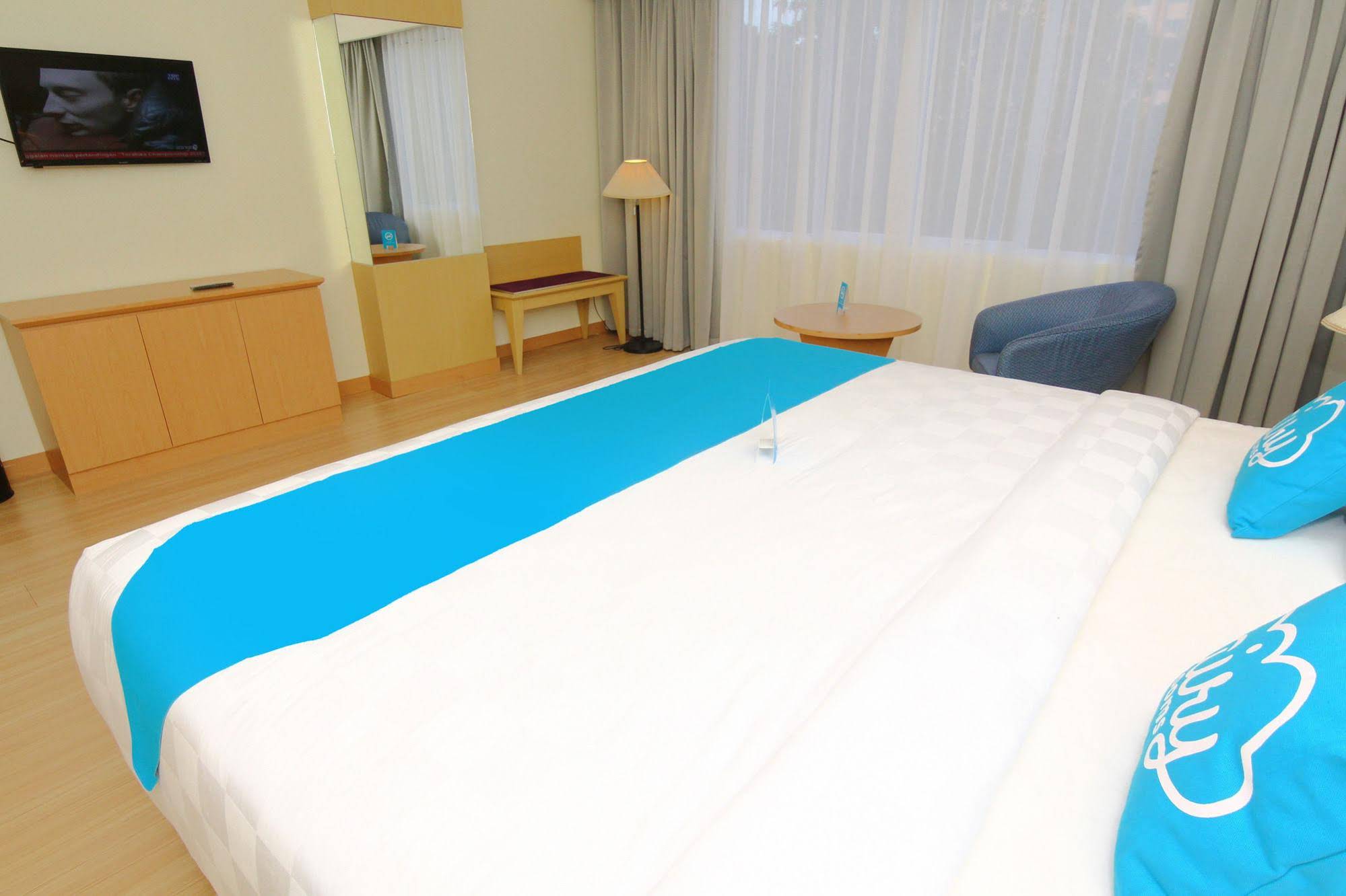OYO 666 D' Grande Hotel Batam by Airy