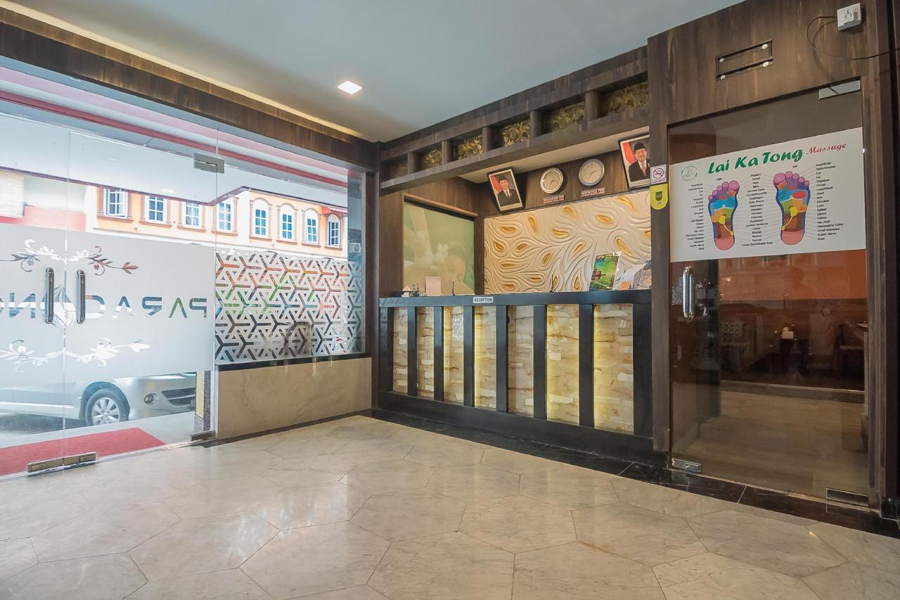 Paragon Nagoya Hotel by RedDoorz