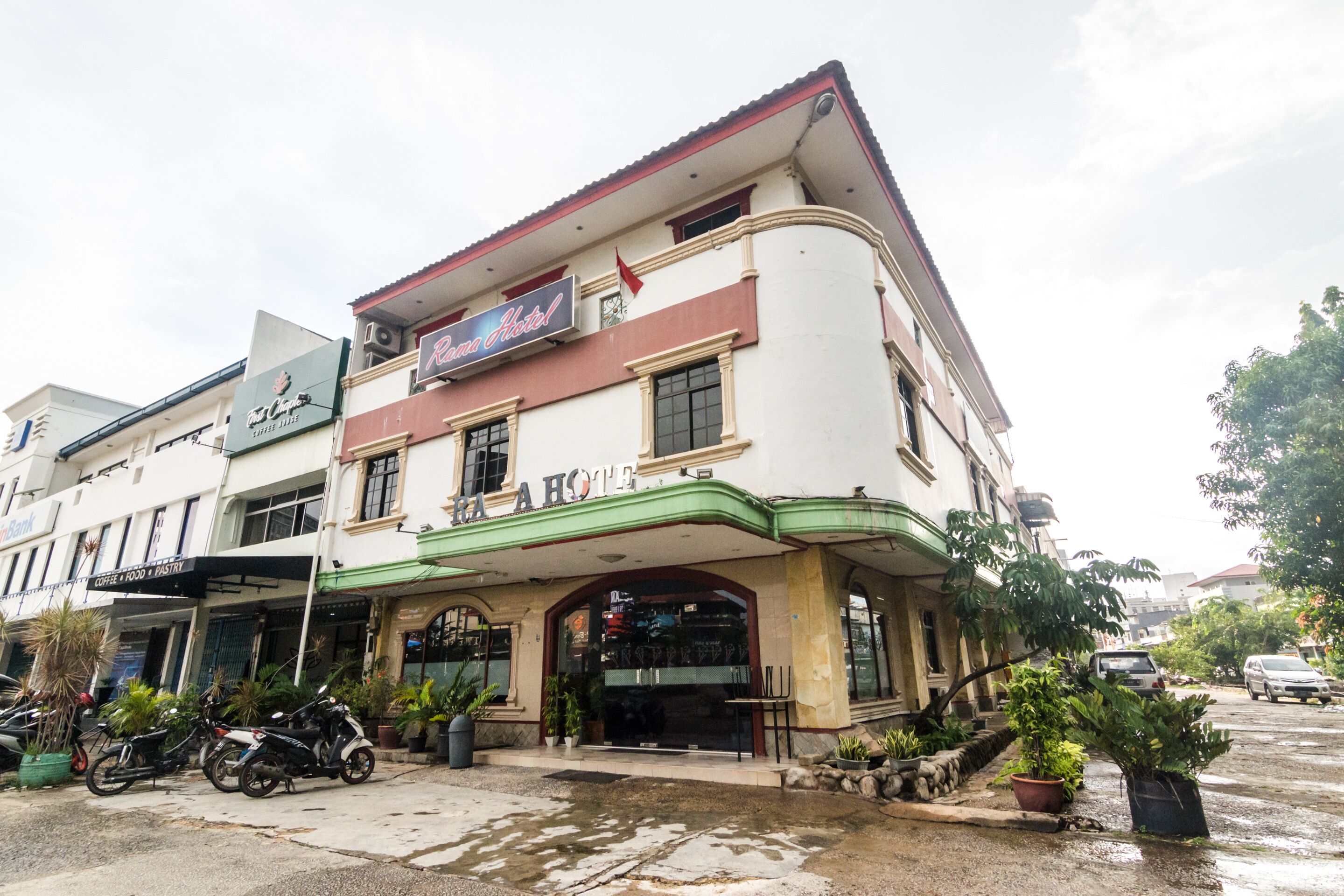 Rama Hotel by OYO Rooms