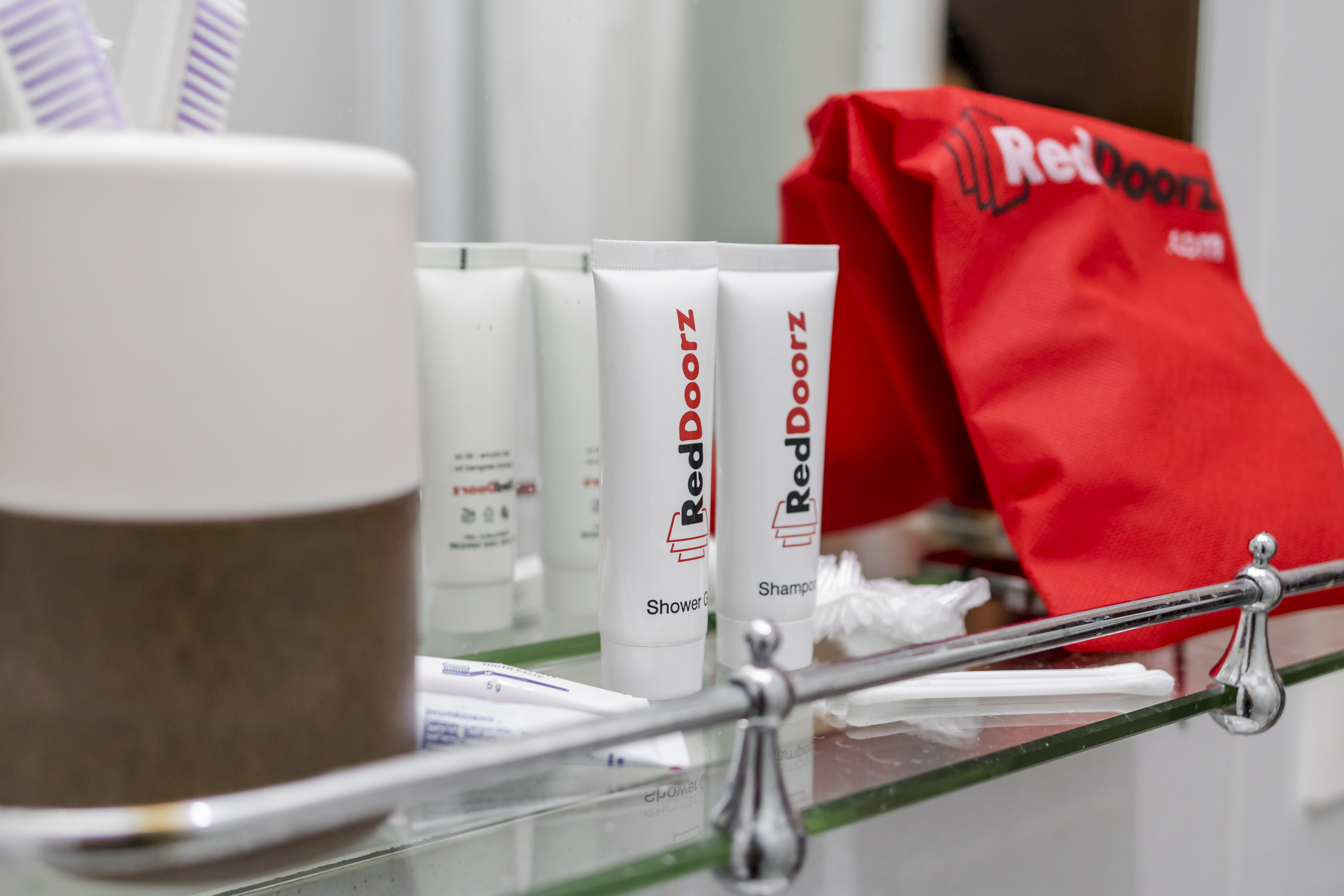 RedDoorz Near Nagoya Hill Batam 2