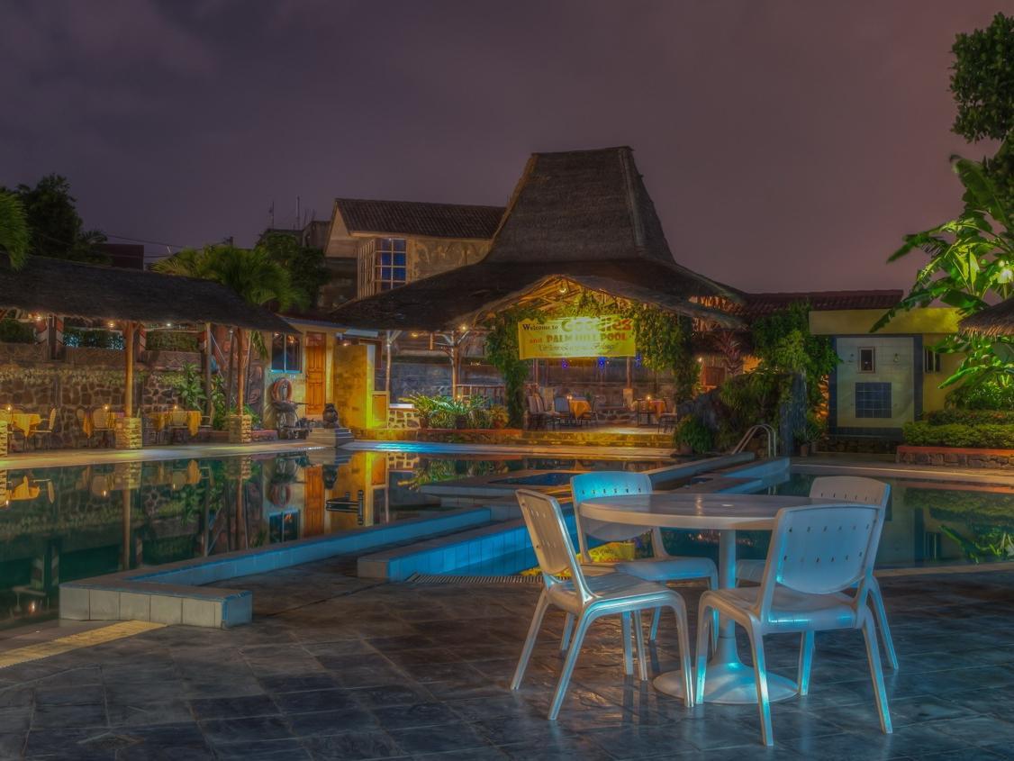 Smiling Hill Apartments & Guesthouse