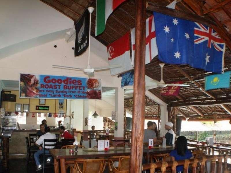 Smiling Hill Apartments & Guesthouse