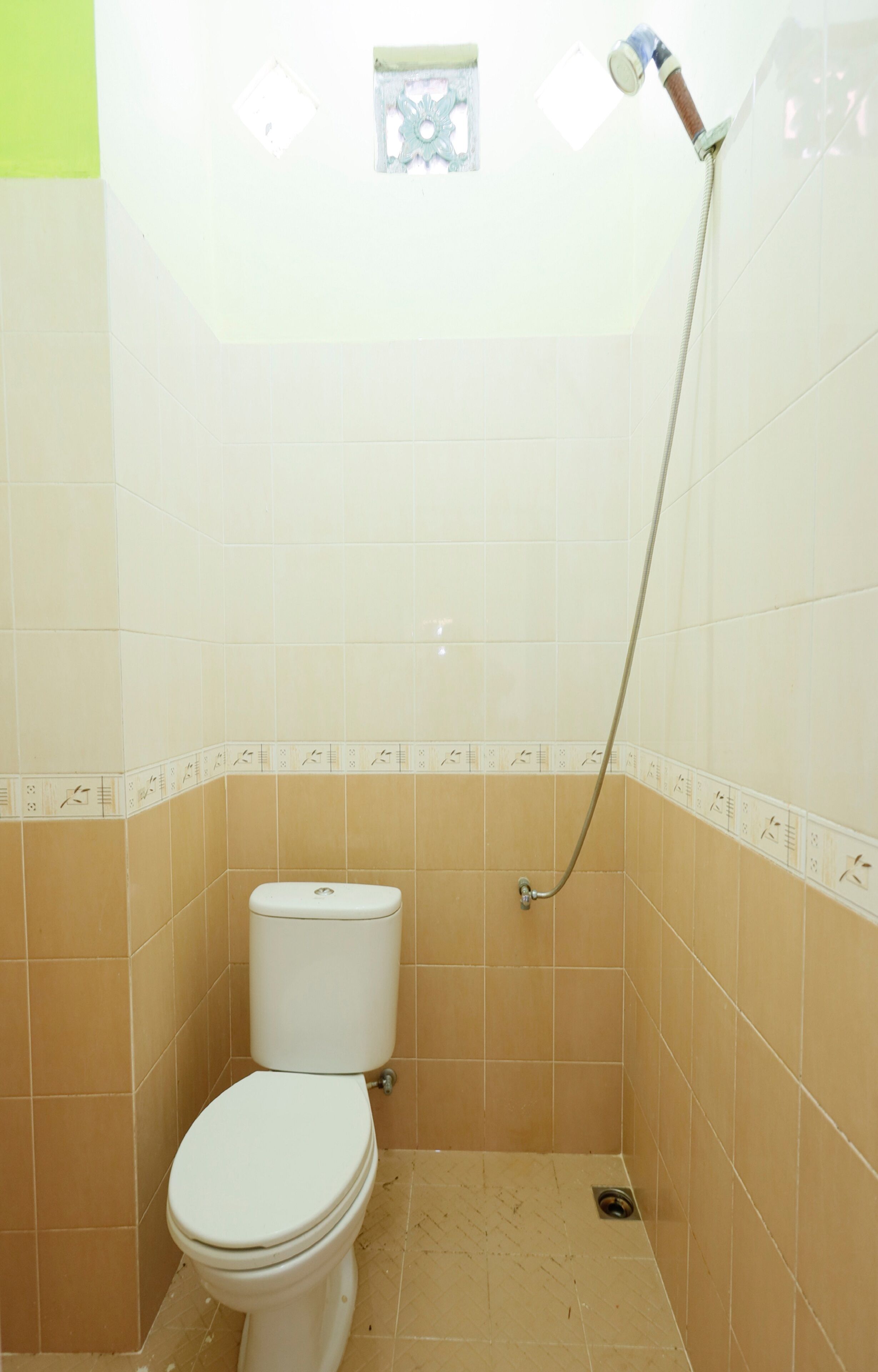 Spot On 91267 Sar Inn