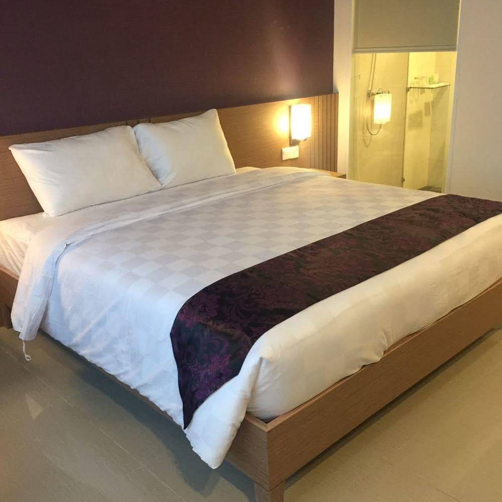 Asialink Easy by Prasanthi