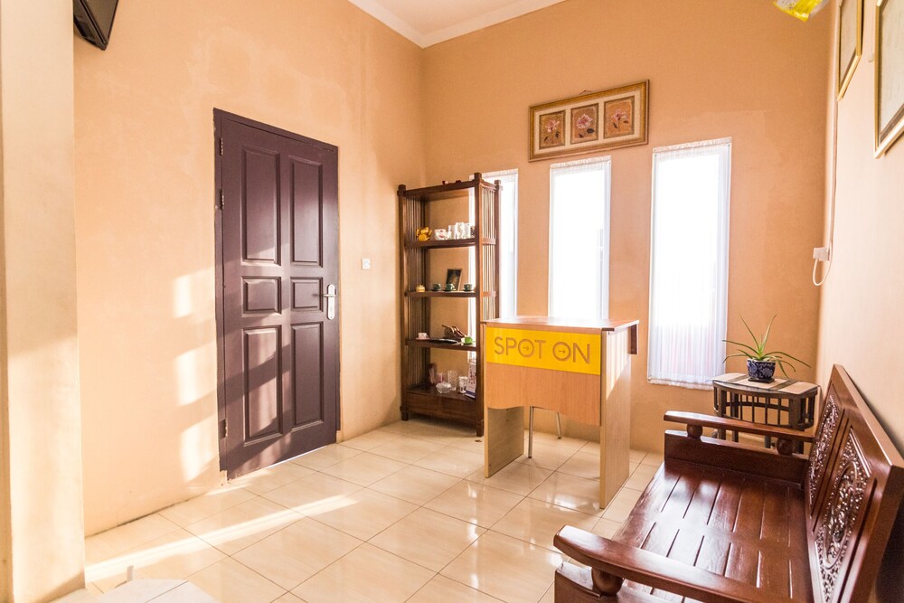 Zainab Homestay by OYO Rooms