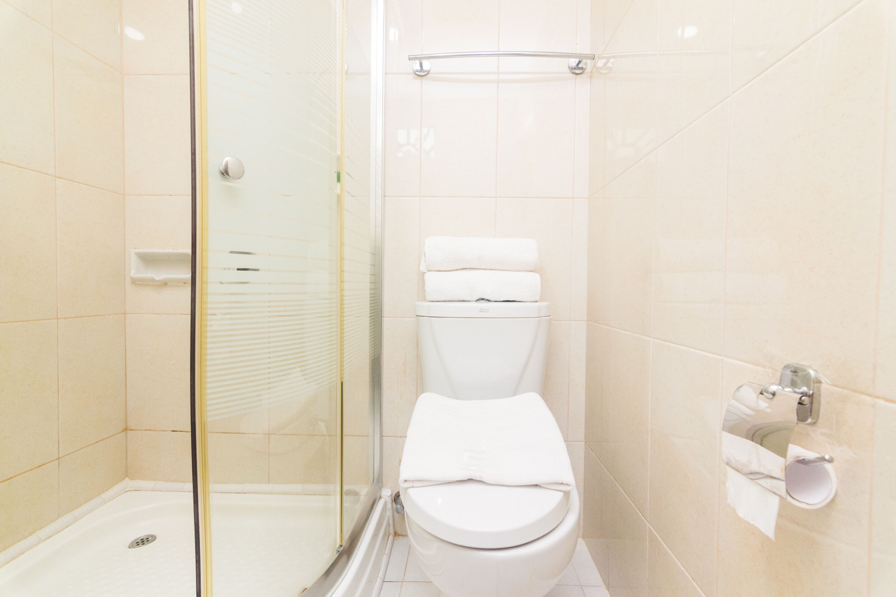 Zeke Hotel by OYO Rooms