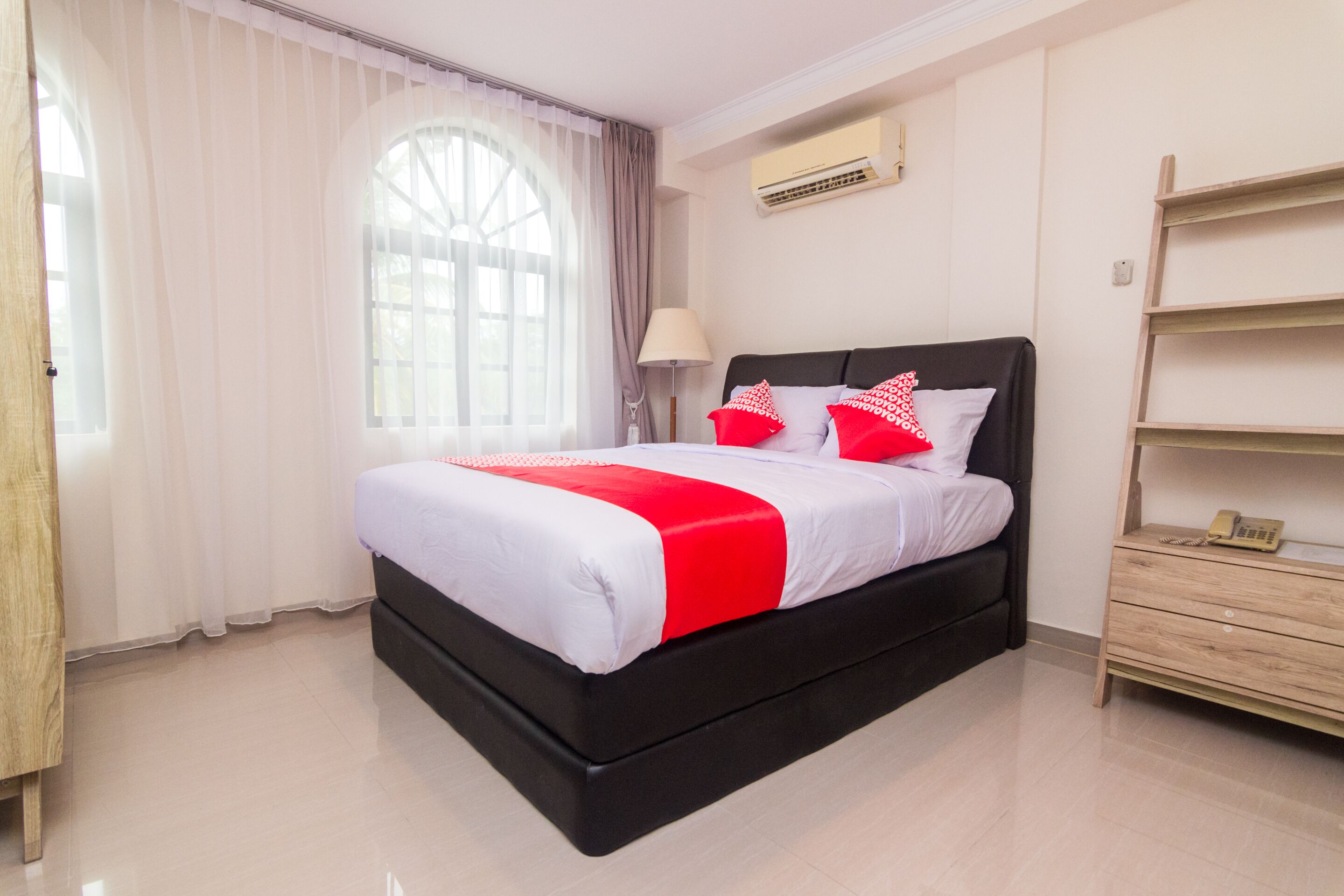 Zeke Hotel by OYO Rooms