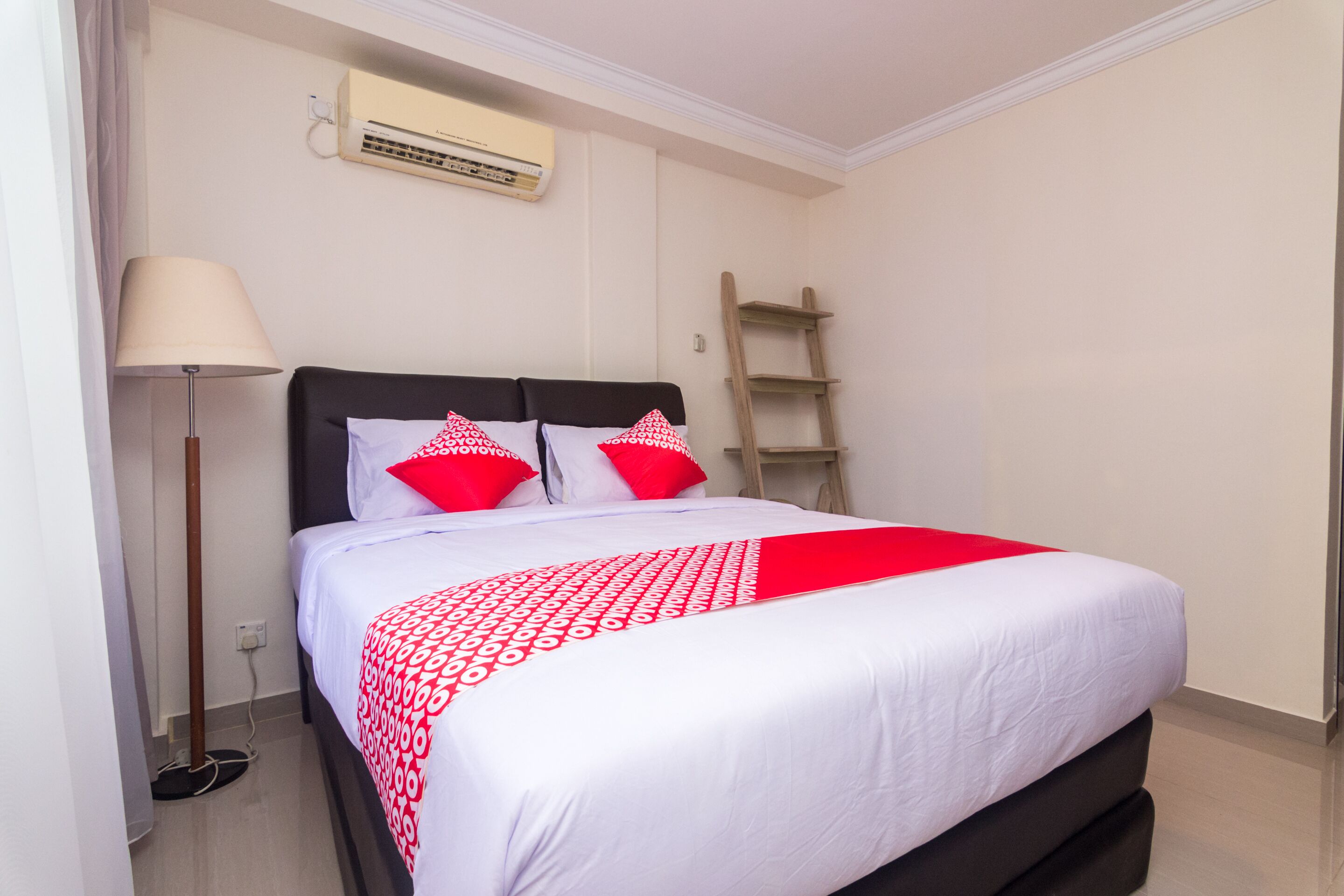 Zeke Hotel by OYO Rooms