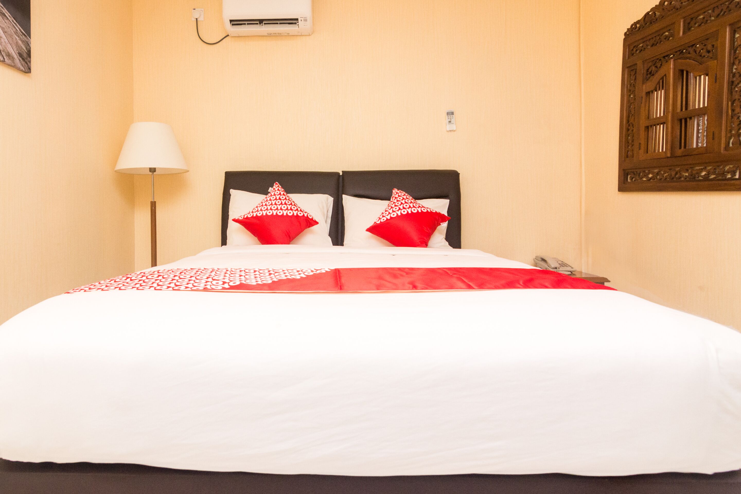 Zeke Hotel by OYO Rooms