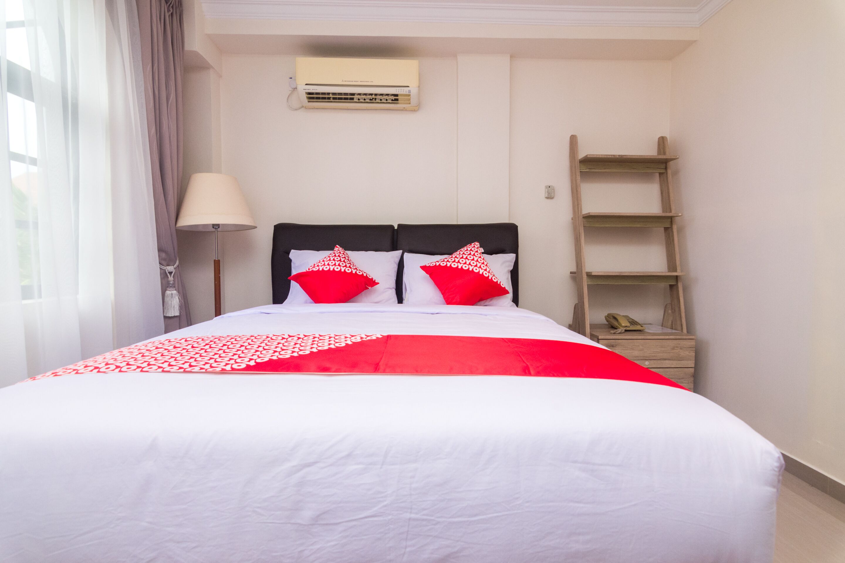 Zeke Hotel by OYO Rooms