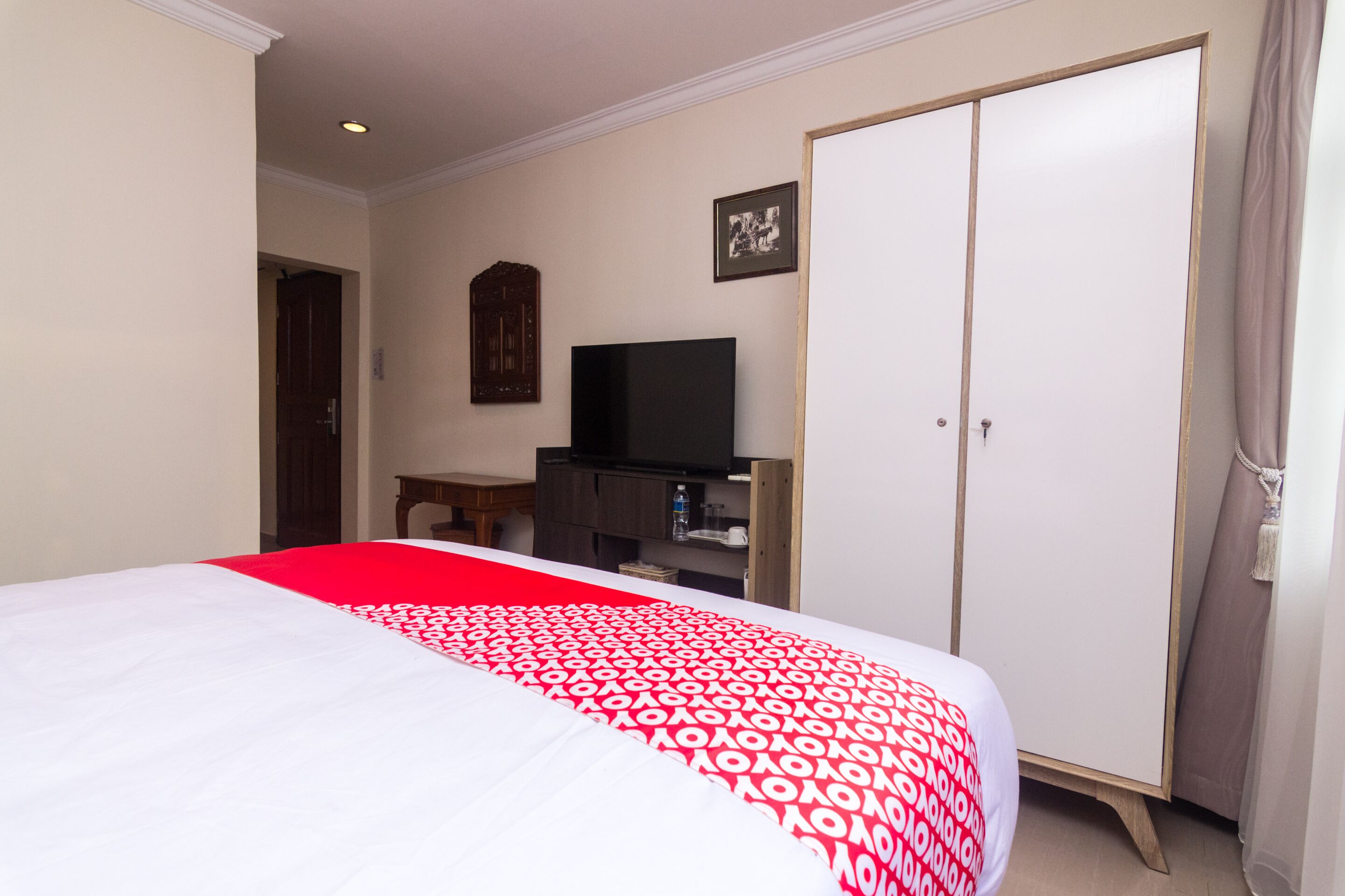 Zeke Hotel by OYO Rooms