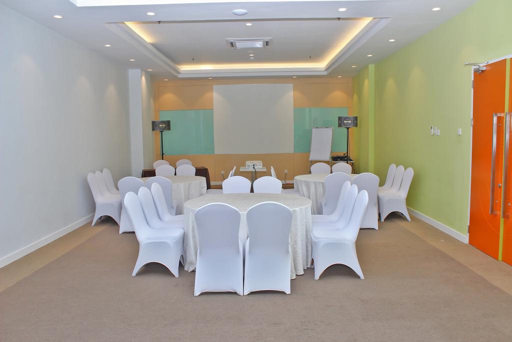 Zest Hotel Harbour Bay