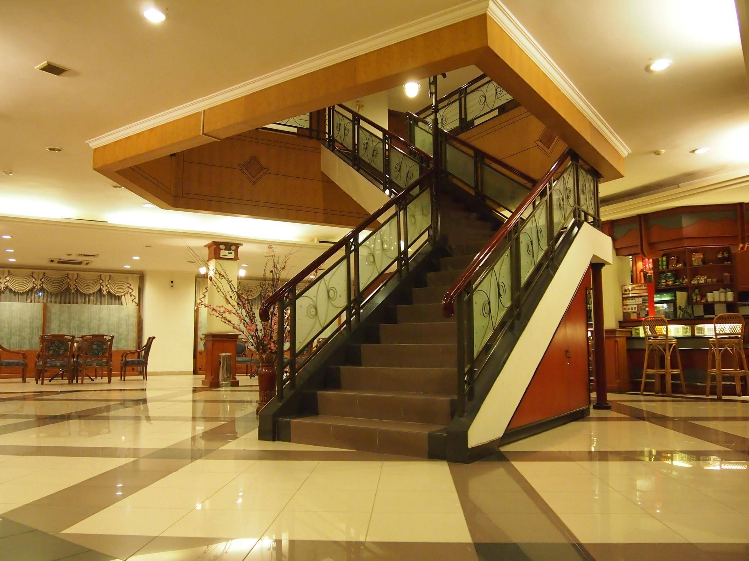 Grand Park Hotel