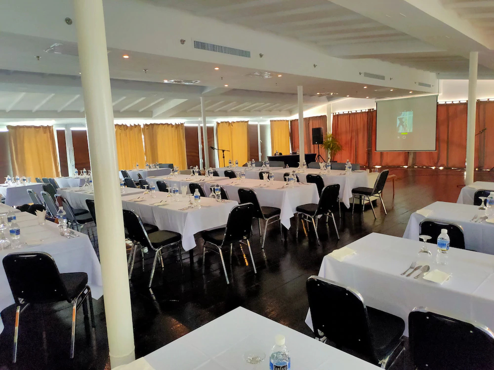 Doulos Phos The Ship Hotel