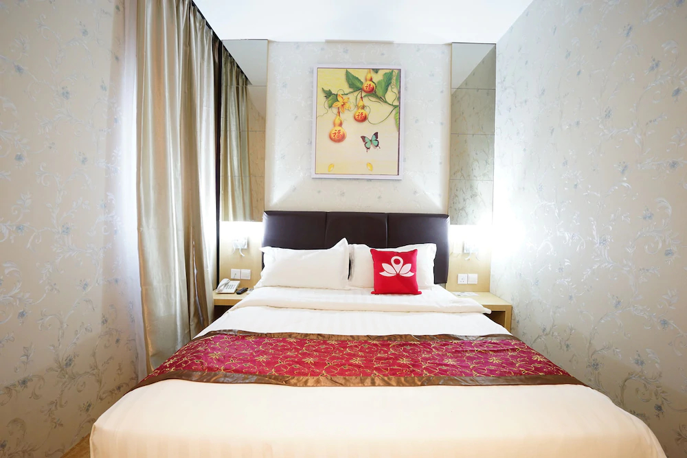 Cardinal Lucky Star Hotel