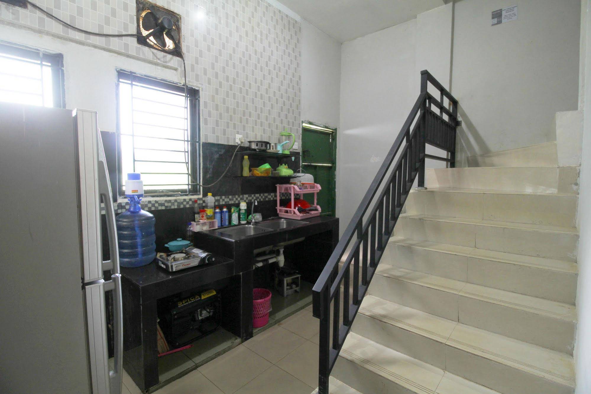 Nagoya Batam Guesthouse