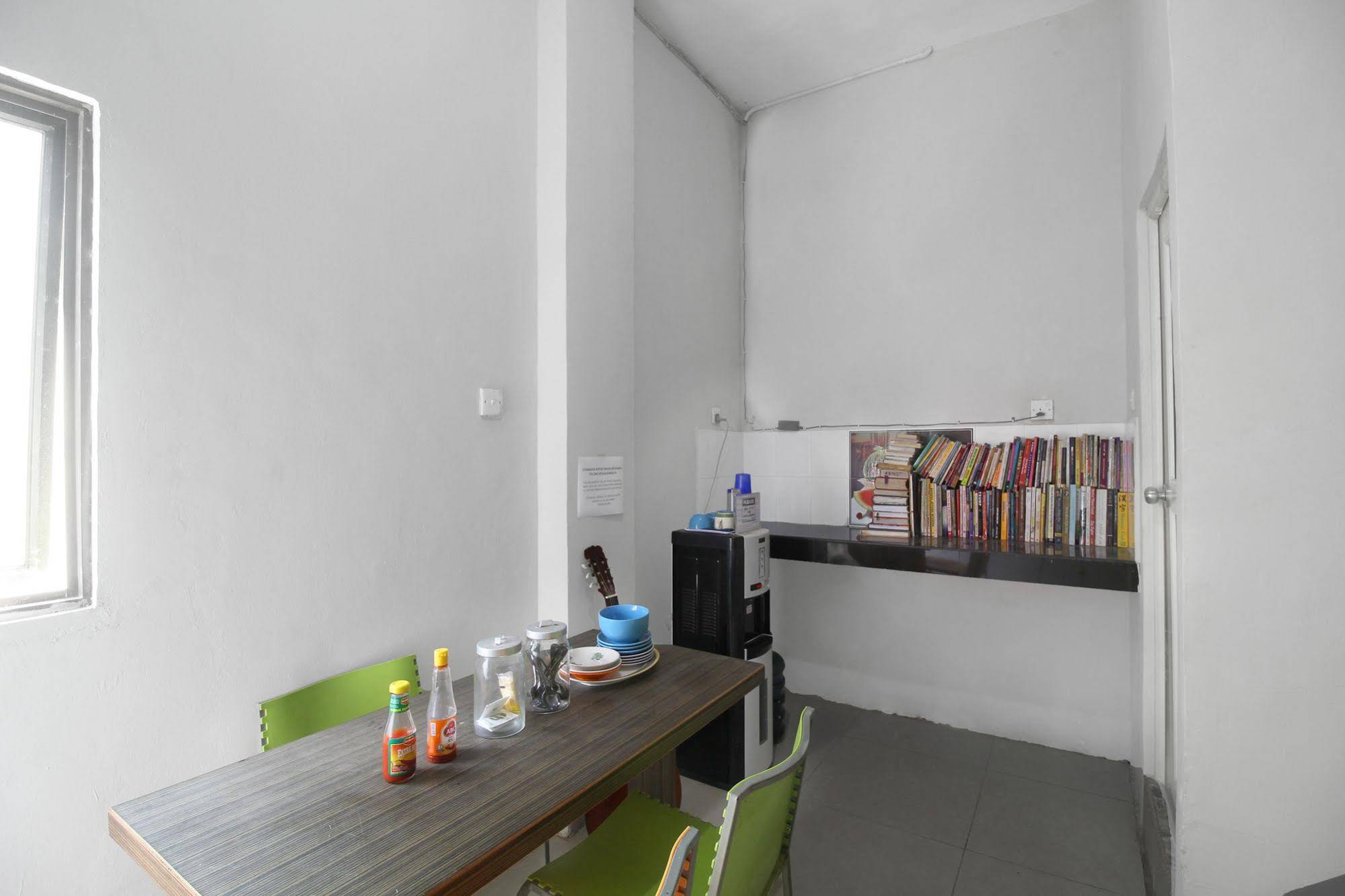 Nagoya Batam Guesthouse